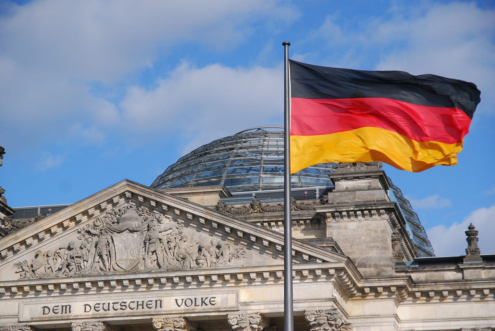 Featured image for “Der Bundestag fährt Taxi – mit uns!”